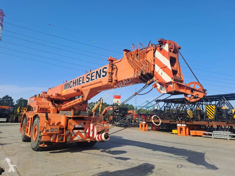 Grua Tadano (+ JIB 17m)