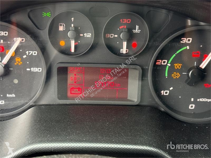 Kran Iveco HC Industrie HC33A3 700 kg on  Iveco...