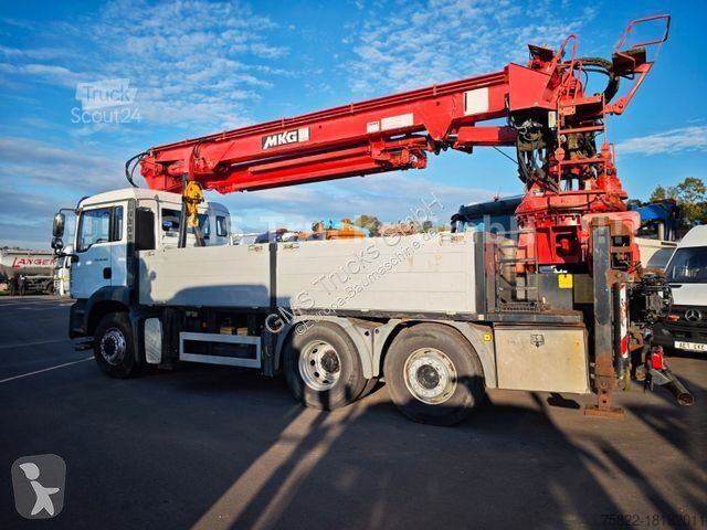 Kamion Mercedes Actros /6X4/30m MKG Montagekran...