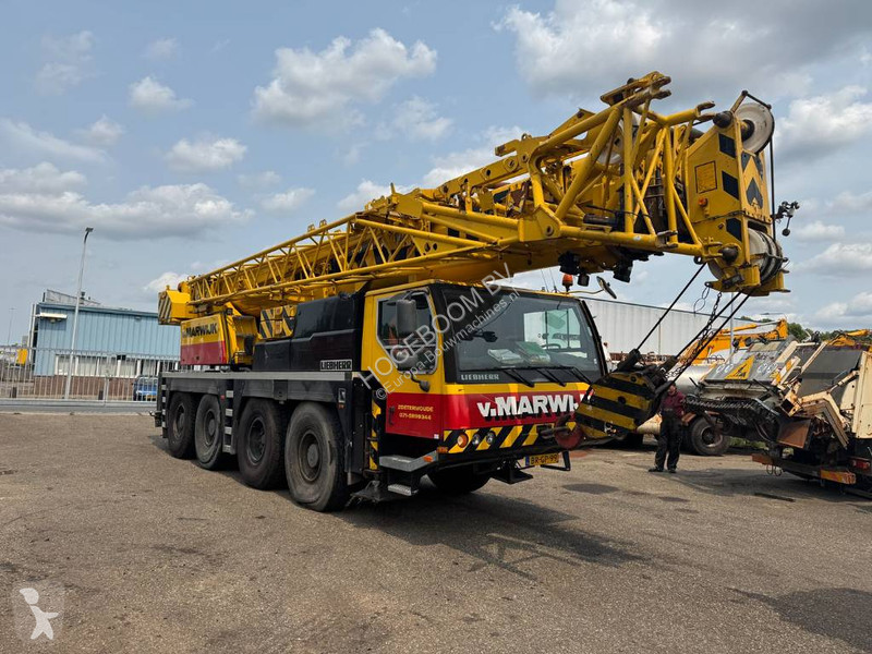 Grua Liebherr 1070-4.1 ( WHIT JIB )