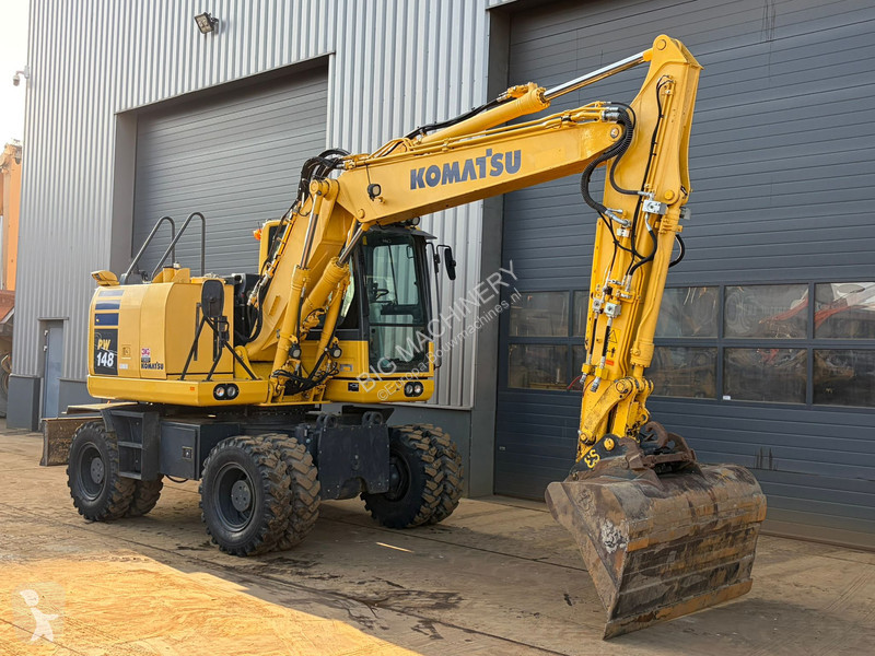 جرافة Komatsu PW148-10