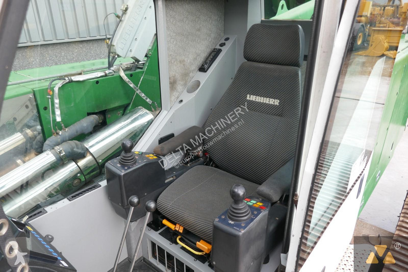 رافعة Liebherr 1100