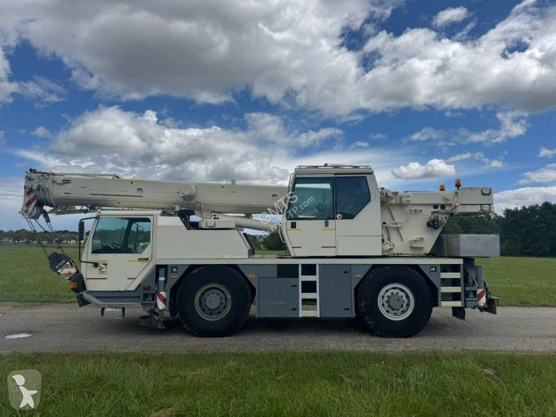 Žeriav Liebherr 1030-2