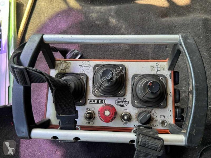 Žeriav Fassi F520 + REMOTE - 4+2 EXTENSIONS -...