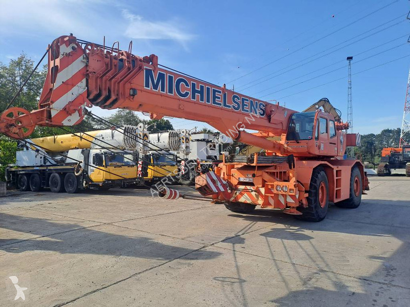 Grua Tadano (+ JIB 17m)