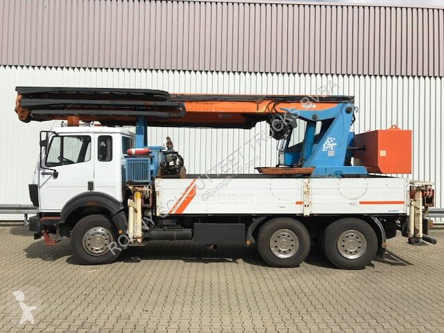 Vrachtwagen Mercedes 2638 K 6x4 mit Heckkran...