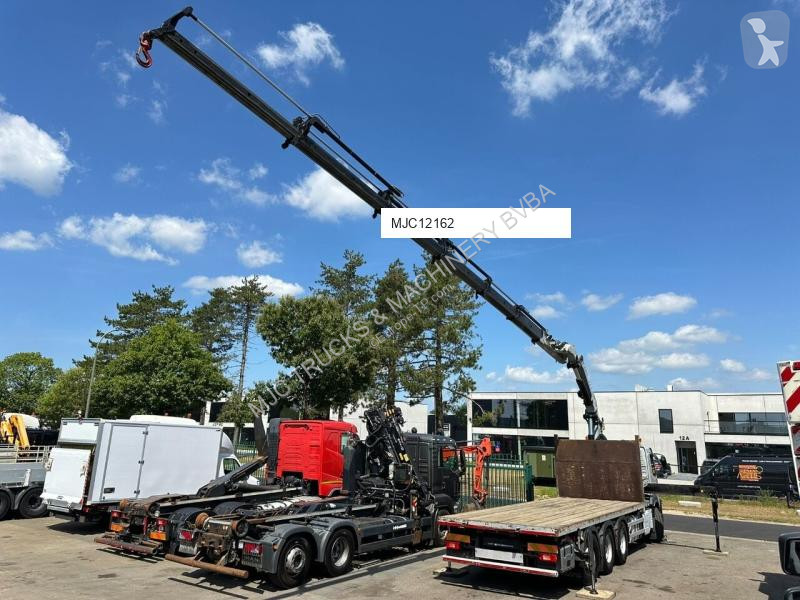Camion Volvo FMX 330 8x4 TRIDEM + CRANE EFFER...