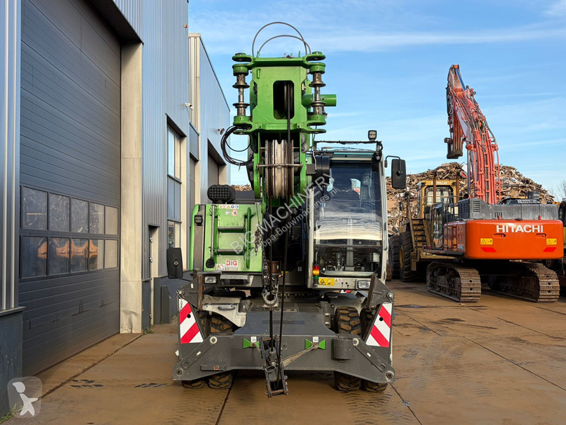 Skovl Sennebogen 613E