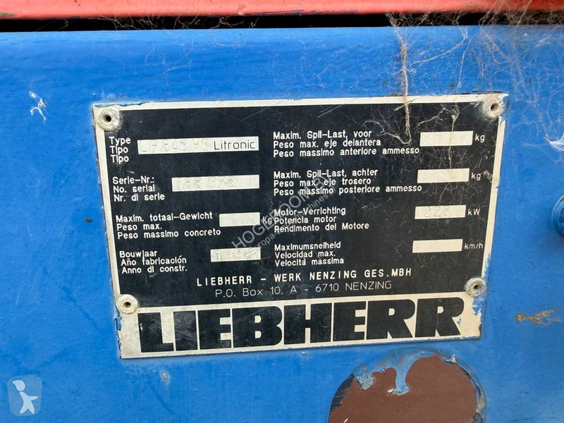 Žeriav Liebherr 843 HD