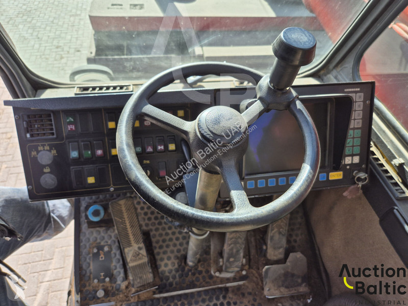 Macara Liebherr UTM 526