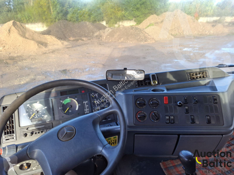Grue Mercedes Actros 3331