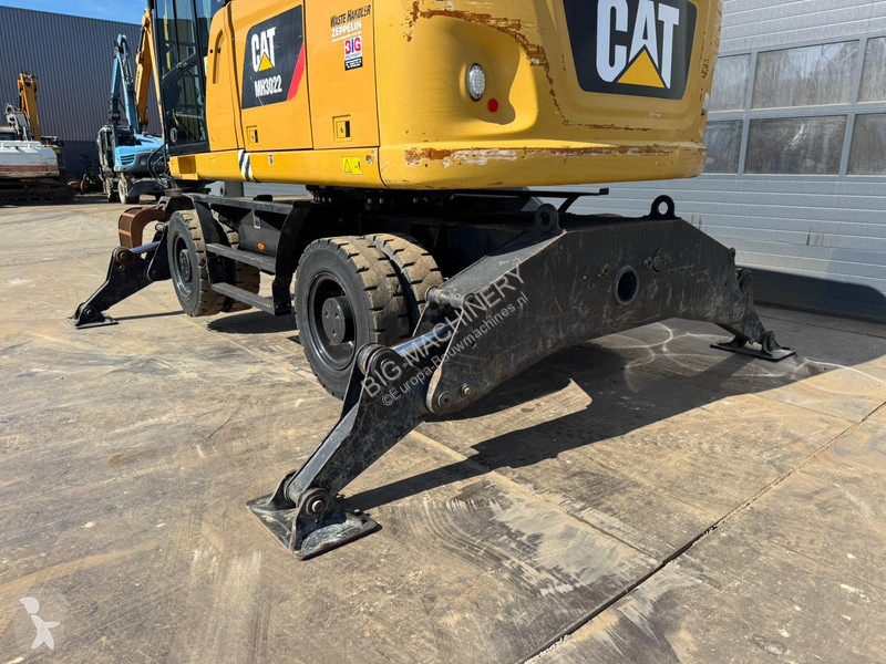Kran Caterpillar MH3022