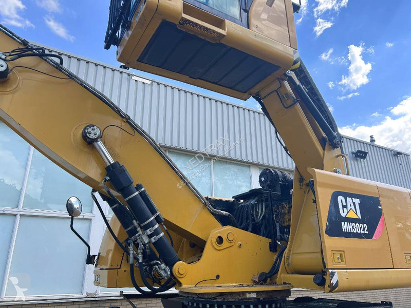 Gru Caterpillar MH 3022    2015    CE