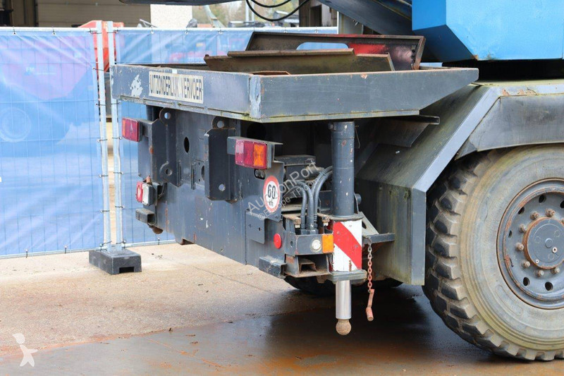 Macara Liebherr 1025
