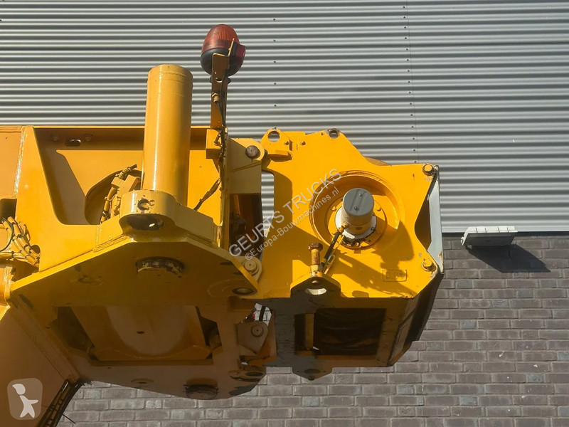 Grua Liebherr 1080 L 8X6