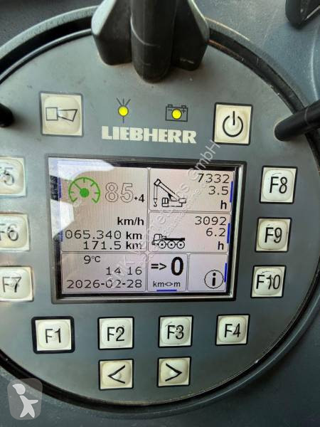 رافعة Liebherr 1100-5.2