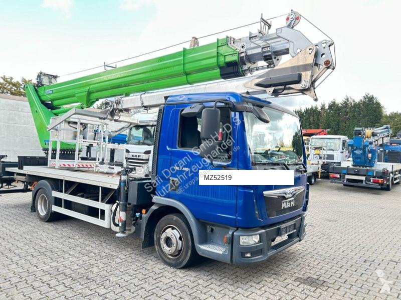 Grue MAN 7.180 mit Böcker Dachdeckerkran bis 37...
