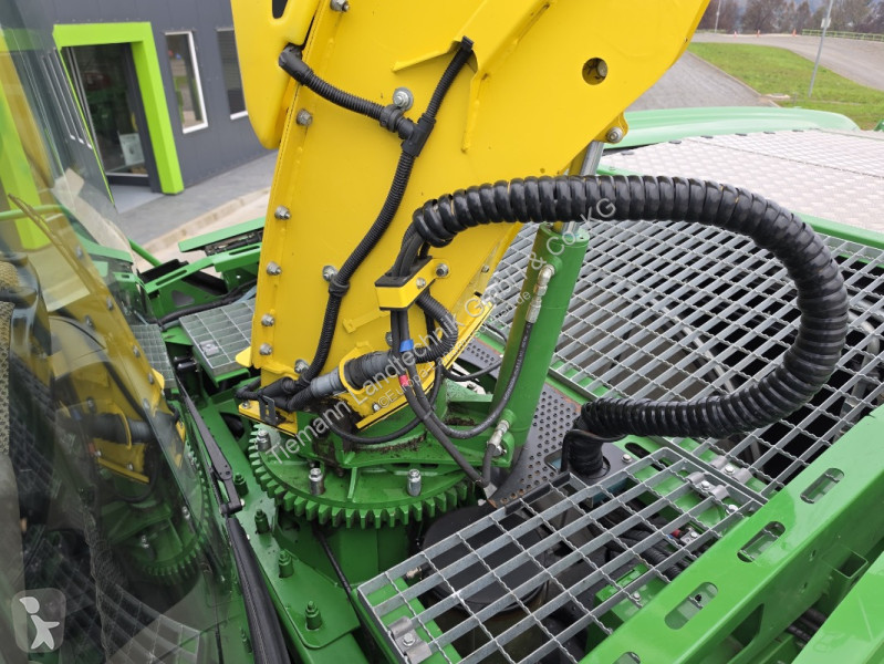 John Deere  8400 mit Kemper 460 Plus silage