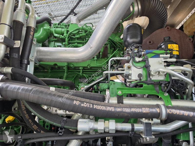 John Deere  8400 mit Kemper 460 Plus silage
