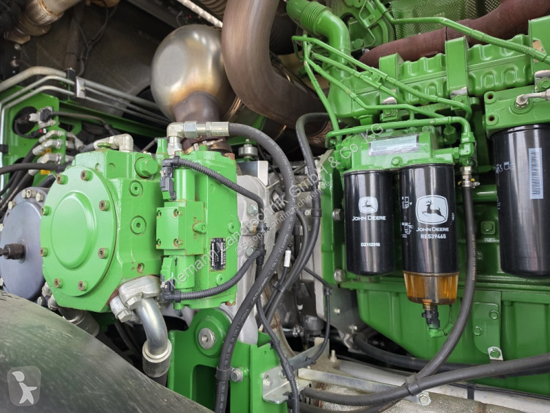 John Deere  8400 mit Kemper 460 Plus silage