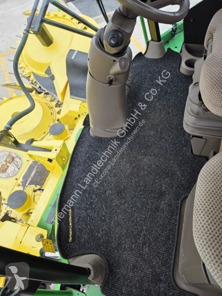 John Deere  8400 mit Kemper 460 Plus silage