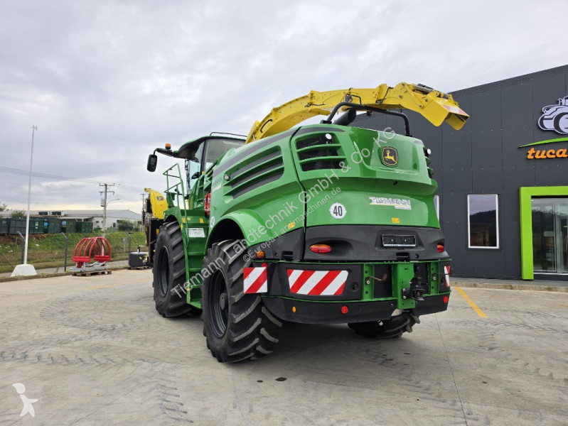 John Deere  8400 mit Kemper 460 Plus silage