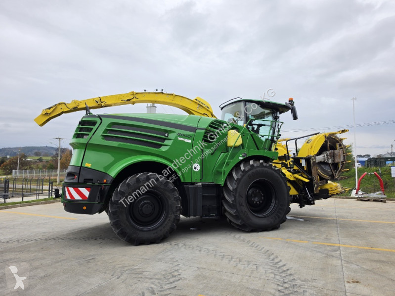 John Deere  8400 mit Kemper 460 Plus silage
