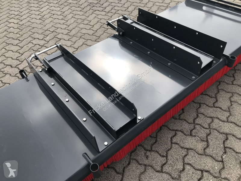 Équipements Kehrbesen KB 28