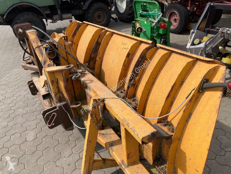 Vybavenie   Maisschiebeschild 3m