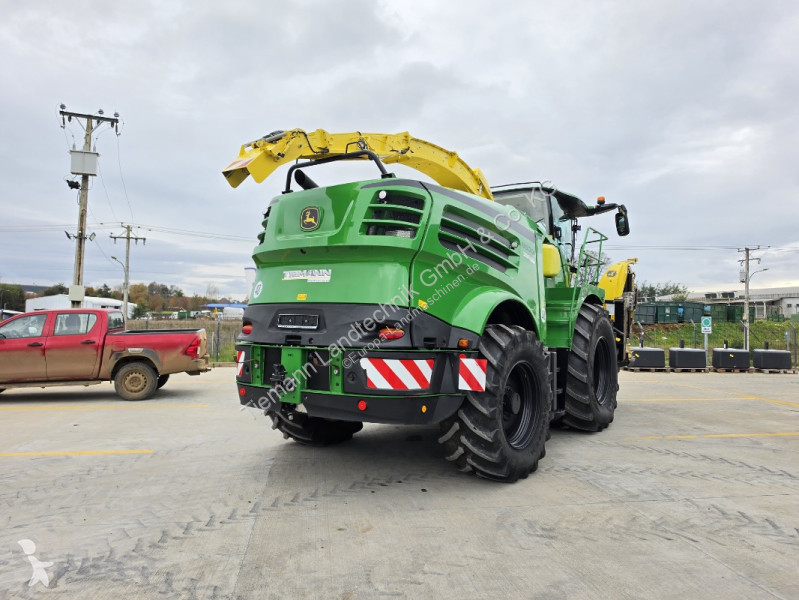 John Deere  8400 mit Kemper 460 Plus silage