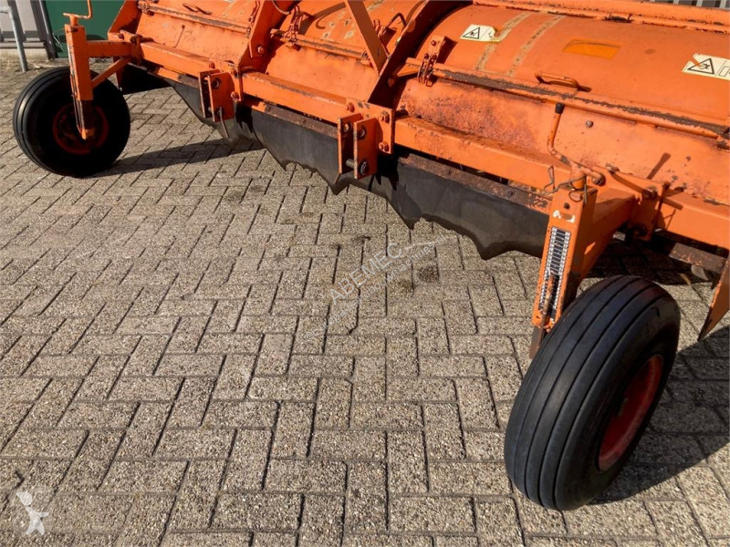 Struik 4LFKA Loofklapper specialised crops