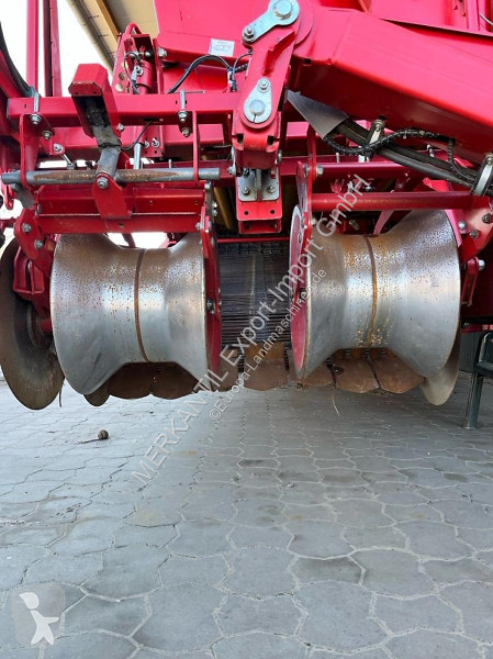 Specialiserade odlingar Grimme  SE 260 UB