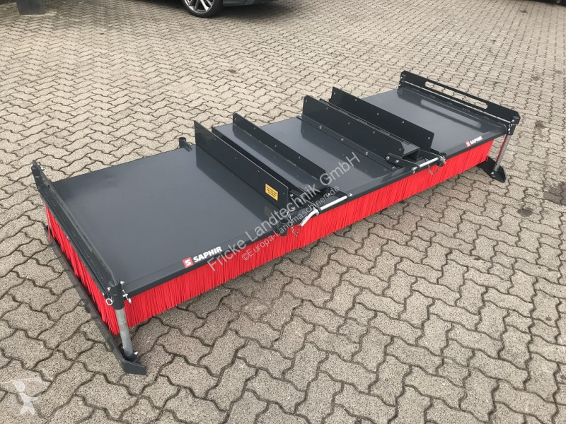 Équipements   Kehrbesen KB 28