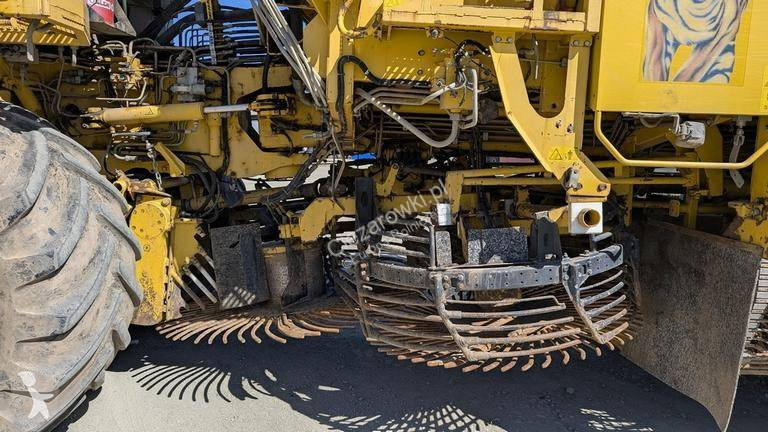 Ropa TIGER V8-3 beet harvester / 6000 MTH...