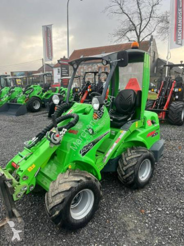 Avant tecno farm loader