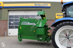 Matériel de distribution de fourrages nc C430
