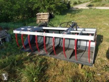 Matériel de distribution de fourrages neuf Manitou Équipements manutention télescopique