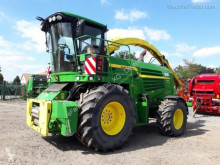 معدات تربية المواشي John Deere توزيع الأعلاف خلاطة مستعمل