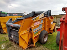 Material de ganadería Lucas Distribución de forraje Mezcladora usado
