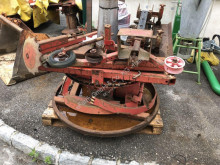 Distribuzione di foraggio usato nc