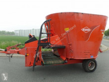 Material de ganadería Distribución de forraje Mezcladora usado Kuhn