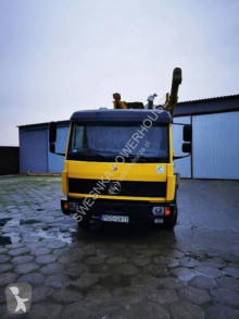 Chovná technika Mercedes GMELIN mieszalnia pasz/animal feed mixer grinder jiná zvedací technika použitý