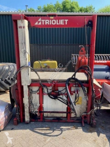 Material de ganadería Trioliet TU170 met Bovenlosser