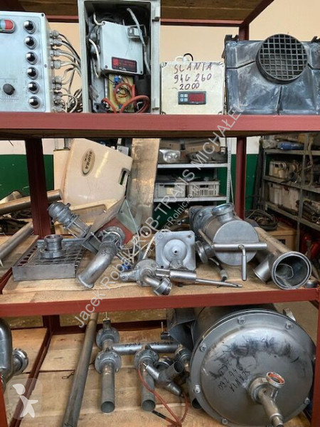 Materiale di allevamento  Autre équipement de...