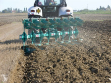 Kramer ECO ploeg EMMEGIEMME on land in de veur