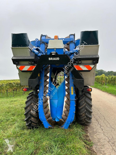 Vinodling New Holland  Braud VM460