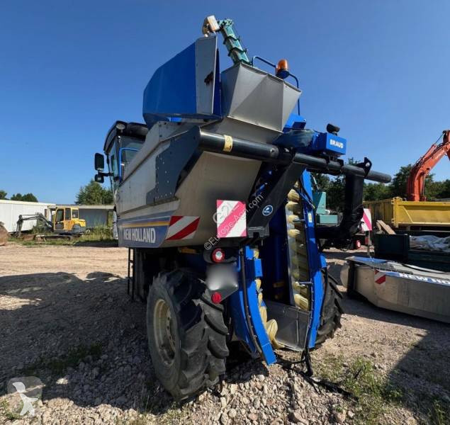 Viti-viniculture New Holland BRAUD 7030L...