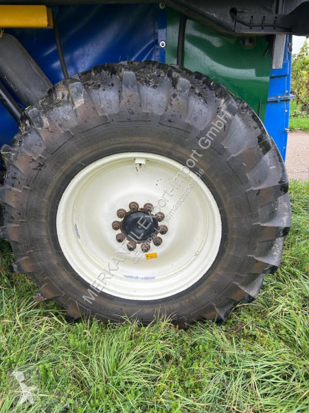 Vinodling New Holland  Braud VM460