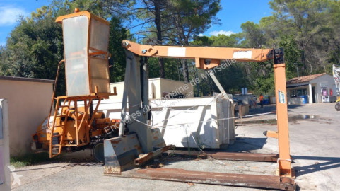 Waste shredder