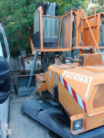 Waste shredder